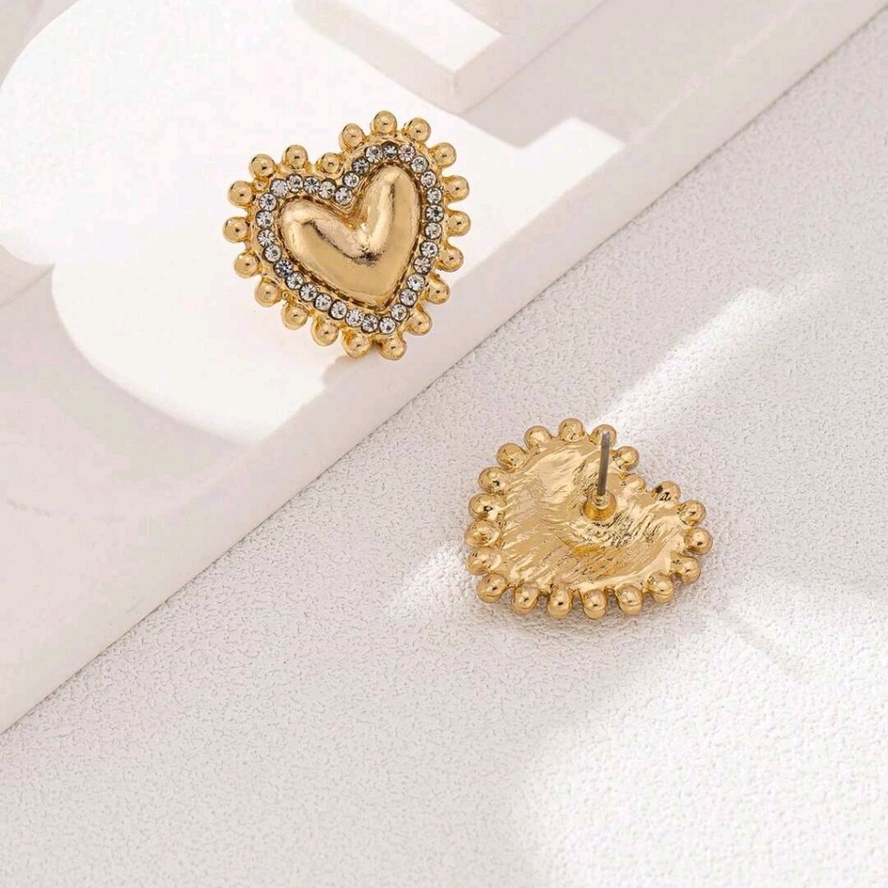 Minimalist heart crystal stud earrings; NWOR